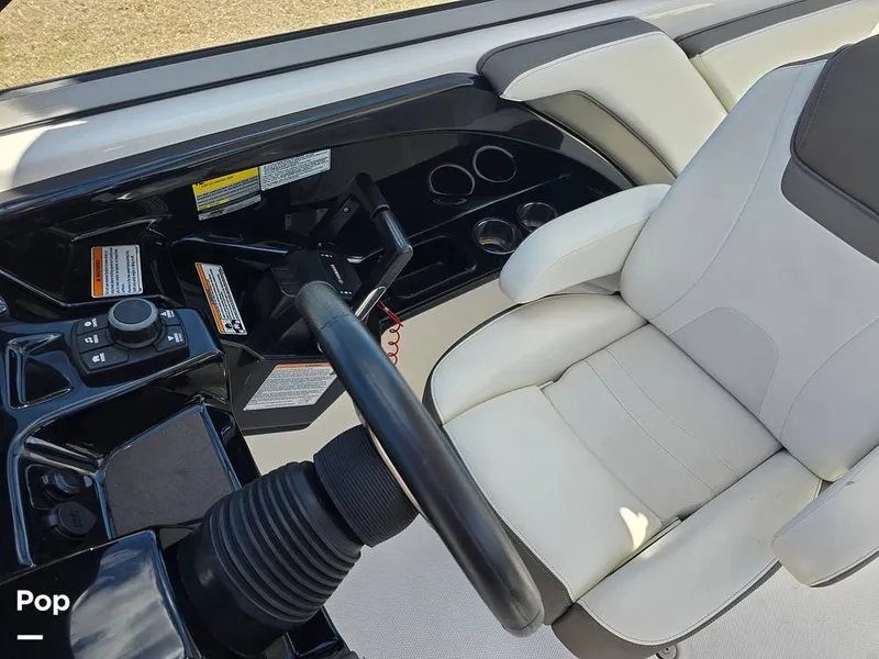 Slide: The Image of Yamaha 242 Limited 2015 - 15760319