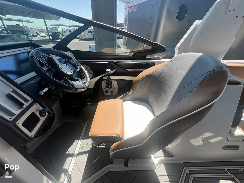 Slide: The Image of Captain Chair (bolster Down) - 14680258