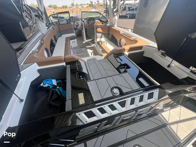 Slide: The Image of Transom Walk Through - 14680225