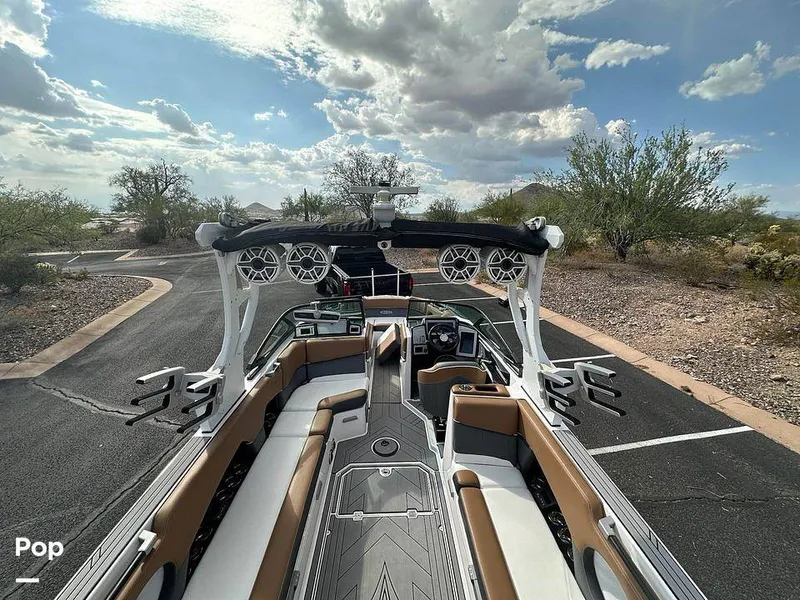 Slide: The Image of Overhead- Cockpit Area - 14591677