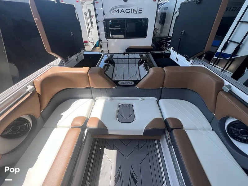 Slide: The Image of Transom Walk-through - 14680235