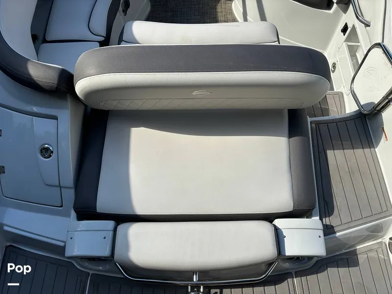 Slide: The Image of Crownline Boats E255 2022 - 14789391