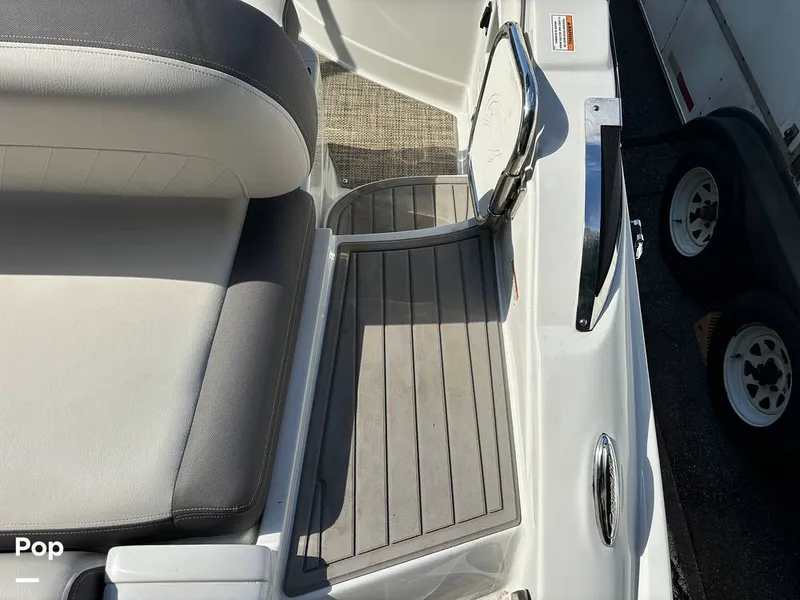Slide: The Image of Crownline Boats E255 2022 - 14789392