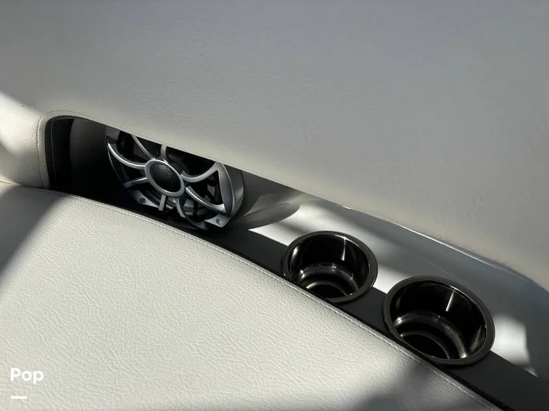 Slide: The Image of Crownline Boats E255 2022 - 14789405