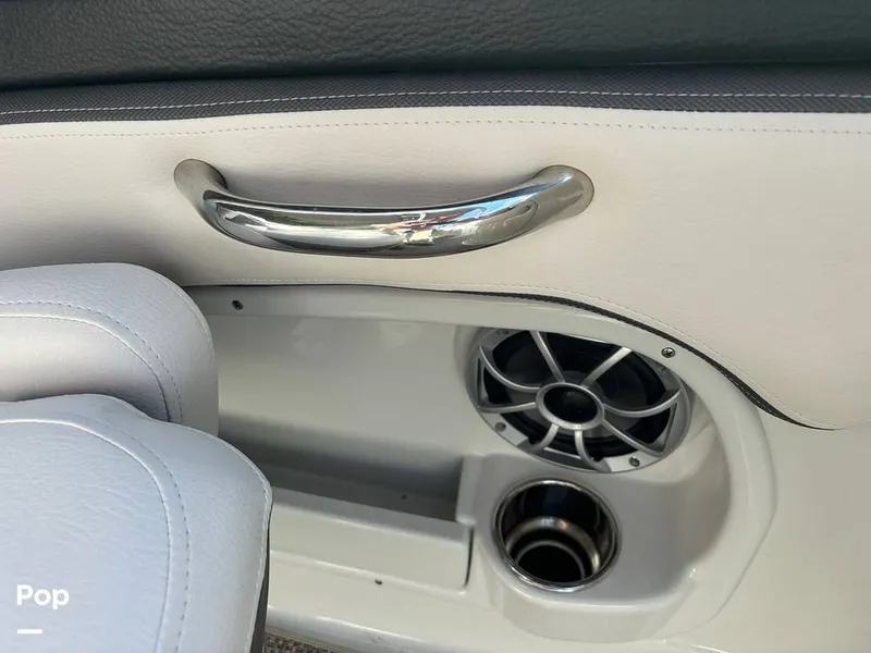 Slide: The Image of Crownline Boats E255 2022 - 14789410