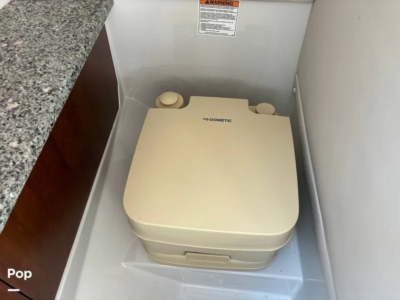 Slide: The Image of Crownline Boats E255 2022 - 14789414