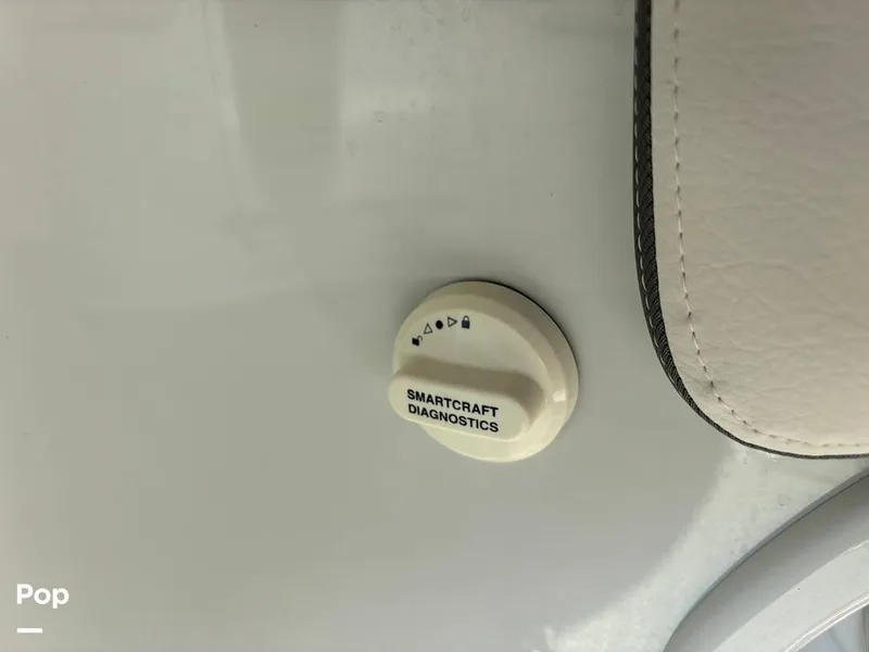 Slide: The Image of Crownline Boats E255 2022 - 14789421