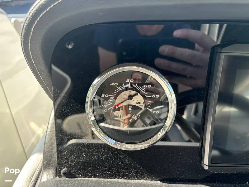 Slide: The Image of Crownline Boats E255 2022 - 14789428