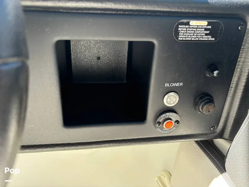 Slide: The Image of Crownline Boats E255 2022 - 14789432