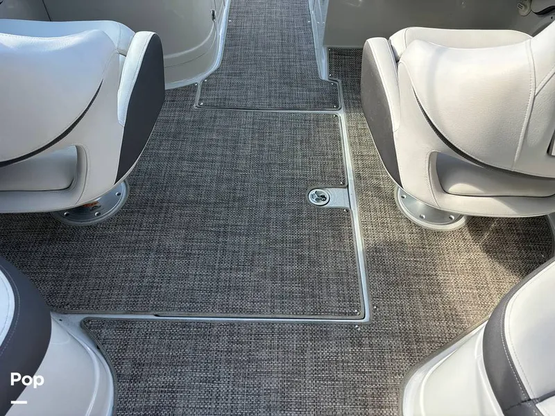 Slide: The Image of Crownline Boats E255 2022 - 14789455