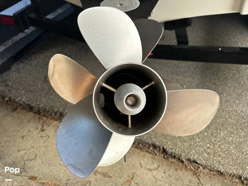 Slide: The Image of Crownline Boats E255 2022 - 14789461