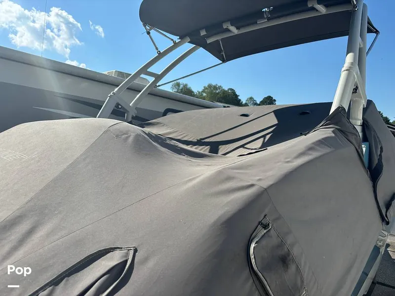 Slide: The Image of Crownline Boats E255 2022 - 14789479
