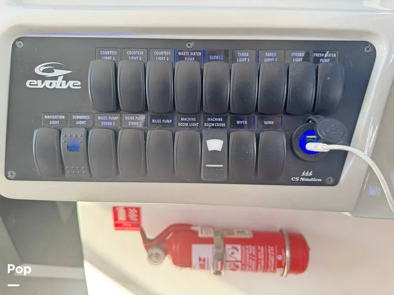 Slide: The Image of Evolve 400HT 2021 - 14950996