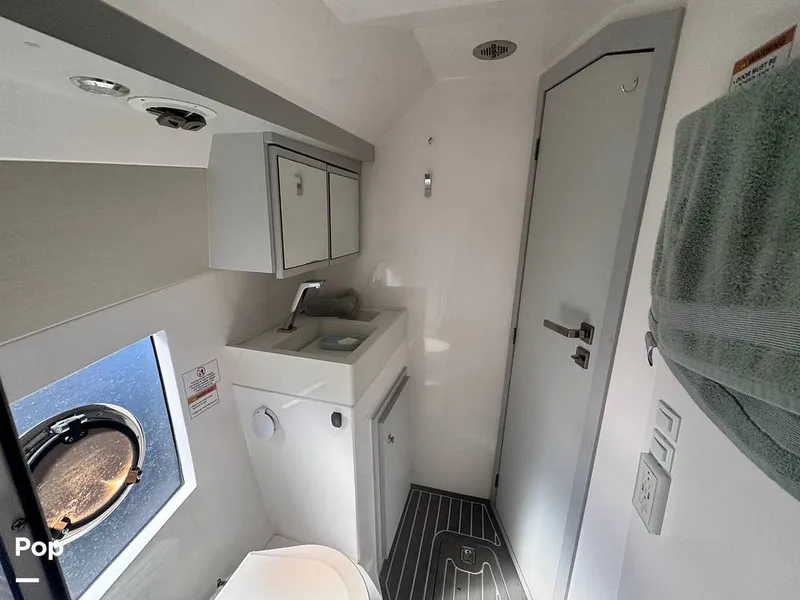 Slide: The Image of Evolve 400HT 2021 - 14951031