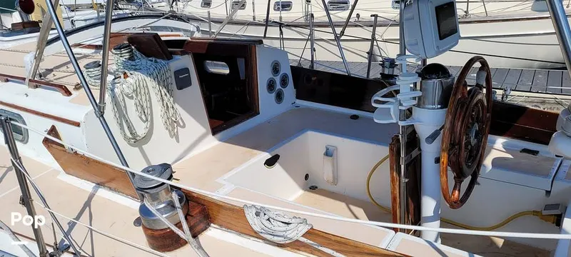 Slide: The Image of Cape Dory 36 1979 - 14614499