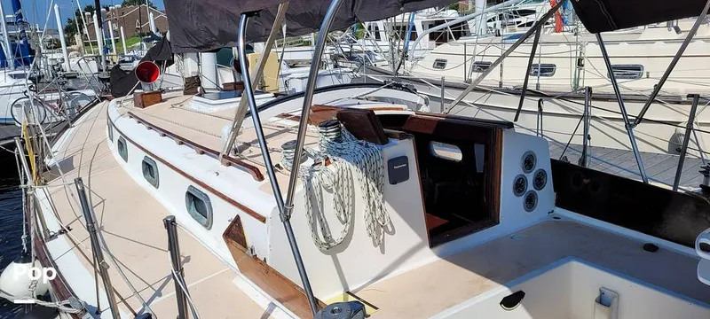 Slide: The Image of Cape Dory 36 1979 - 14614616