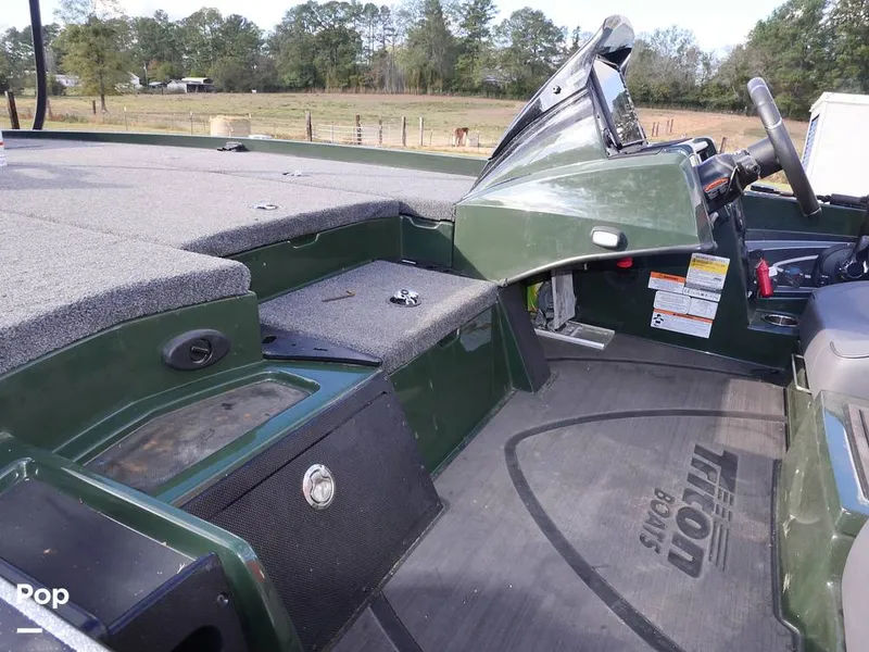 Slide: The Image of Triton 20 XP 2024 - 14924916