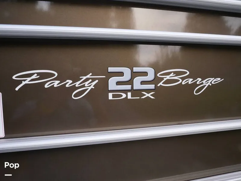 Slide: The Image of Sun Tracker Party Barge 22 DLX 2020 - 14663230