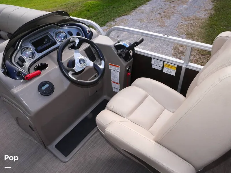 Slide: The Image of Sun Tracker Party Barge 22 DLX 2020 - 14663248