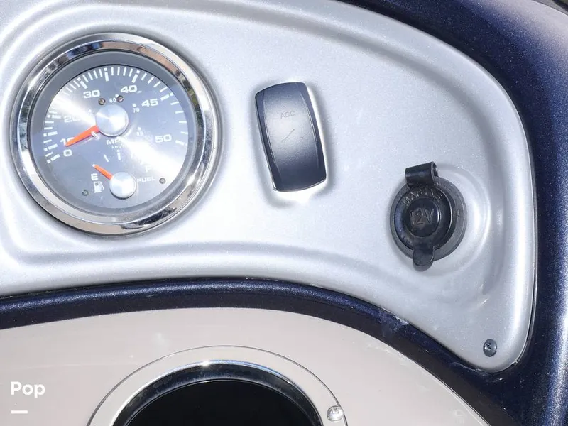 Slide: The Image of Sun Tracker Party Barge 22 DLX 2020 - 14663251