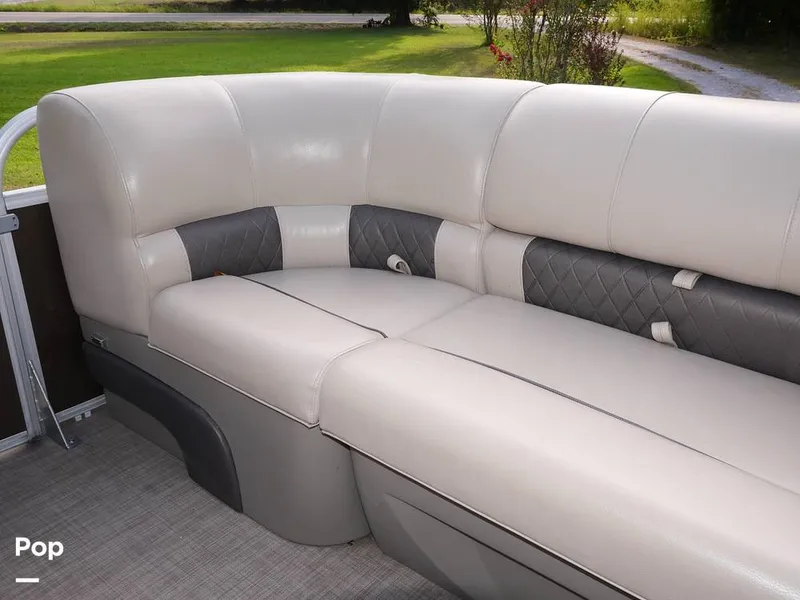 Slide: The Image of Sun Tracker Party Barge 22 DLX 2020 - 14663259