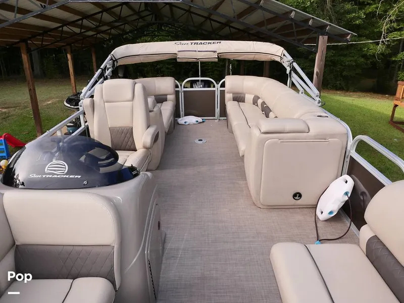 Slide: The Image of Sun Tracker Party Barge 22 DLX 2020 - 14663234