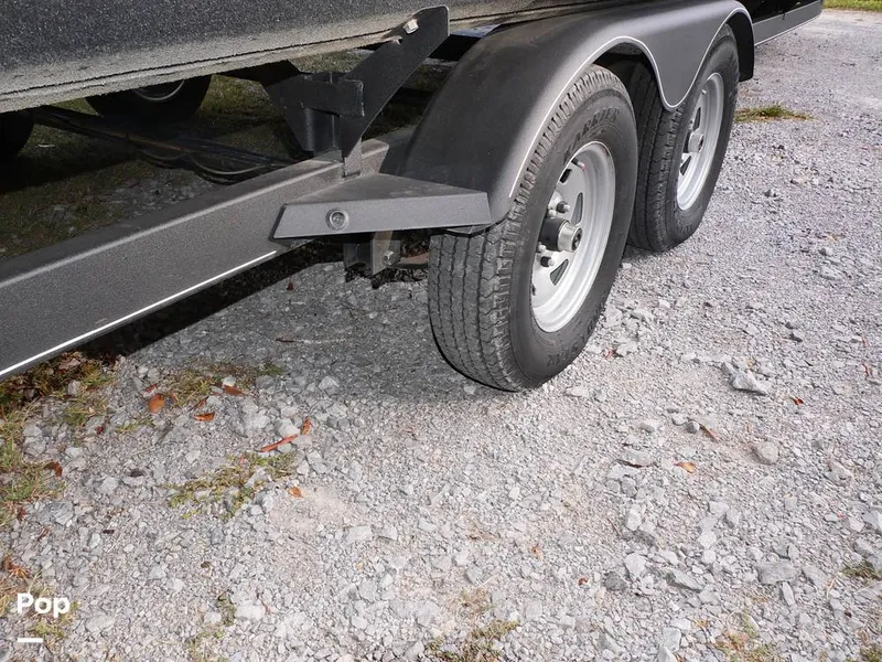 Slide: The Image of Sun Tracker Party Barge 22 DLX 2020 - 14663268