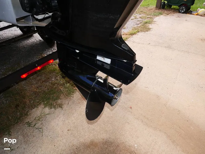 Slide: The Image of Sun Tracker Party Barge 22 DLX 2020 - 14663224