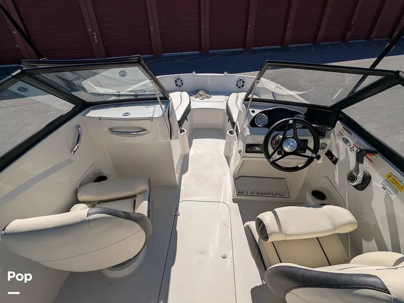 Slide: The Image of Spacious - 15110103