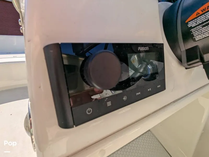 Slide: The Image of Clean Stereo - 15110097