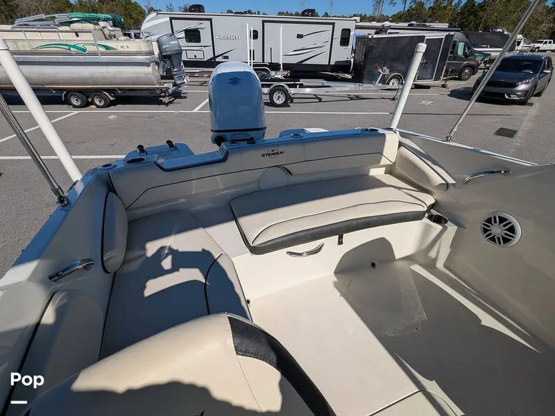 Slide: The Image of Transom Seating - 15110110