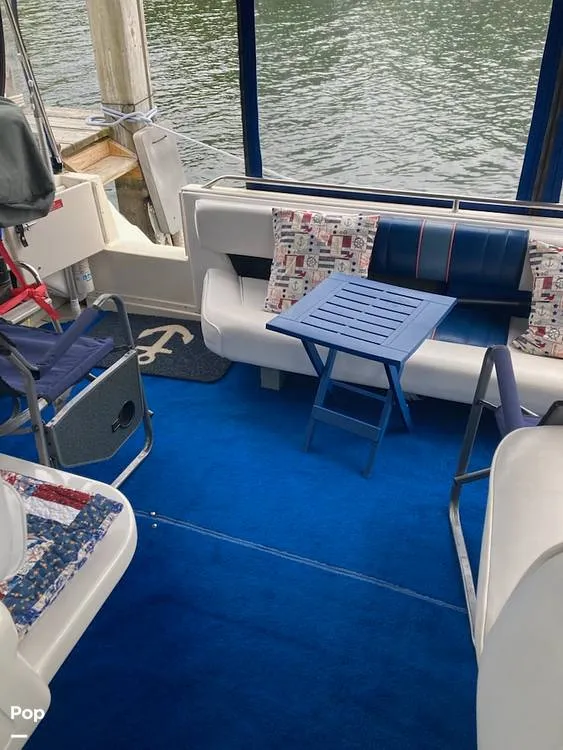 Slide: The Image of Sea Ray 330 Express Cruiser 1992 - 16433501
