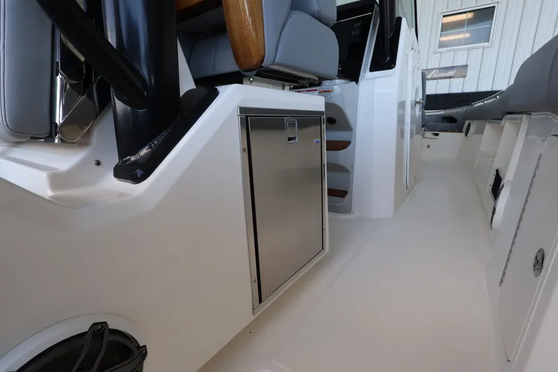 Slide: The Image of Boston Whaler 360 Outrage 2026 - 22