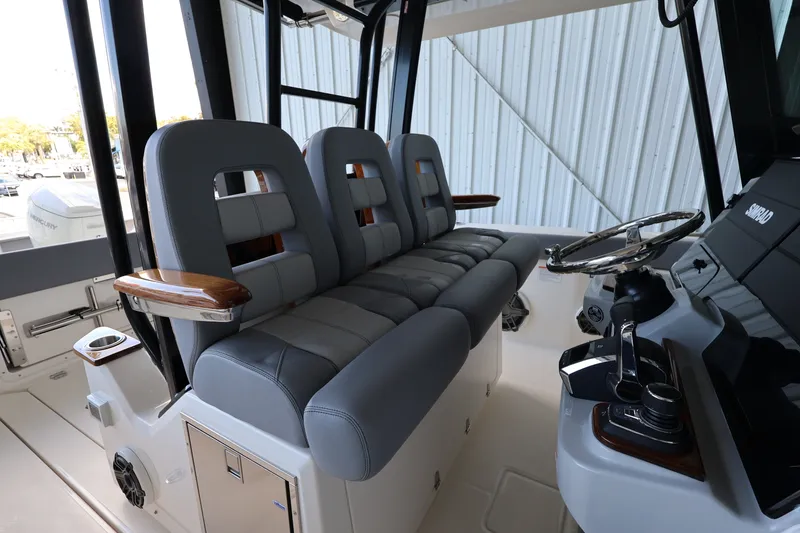 Slide: The Image of Boston Whaler 360 Outrage 2026 - 24