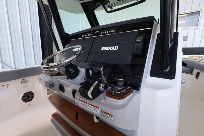 Slide: The Image of Boston Whaler 360 Outrage 2026 - 27
