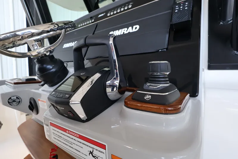 Slide: The Image of Boston Whaler 360 Outrage 2026 - 28