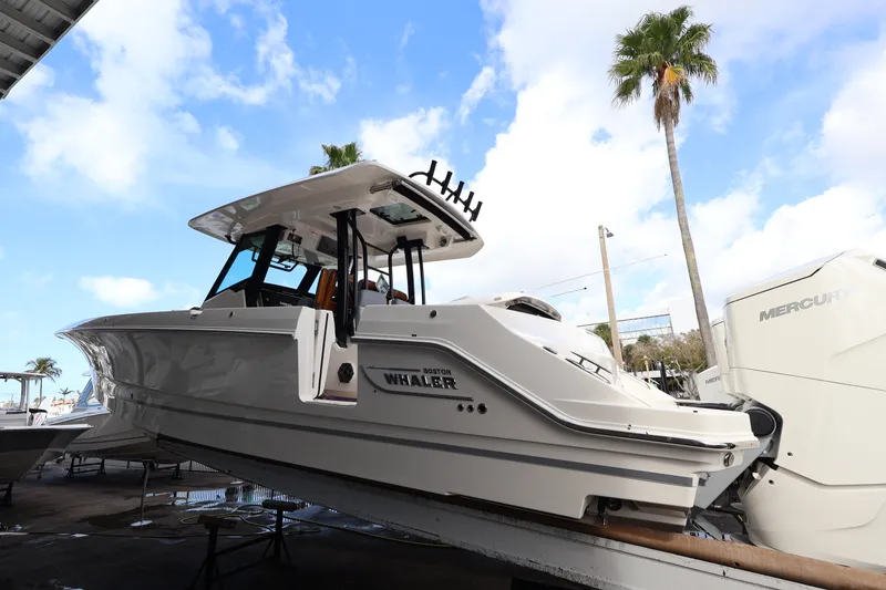 Slide: The Image of Boston Whaler 360 Outrage 2026 - 3