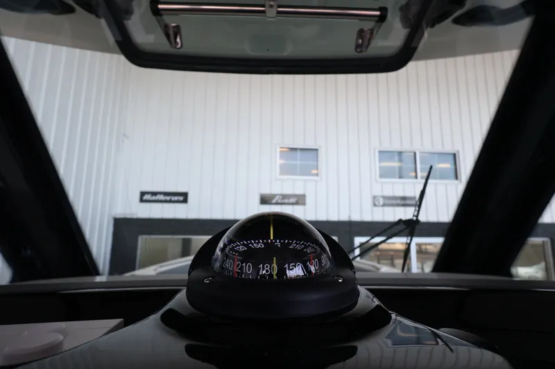Slide: The Image of Boston Whaler 360 Outrage 2026 - 30