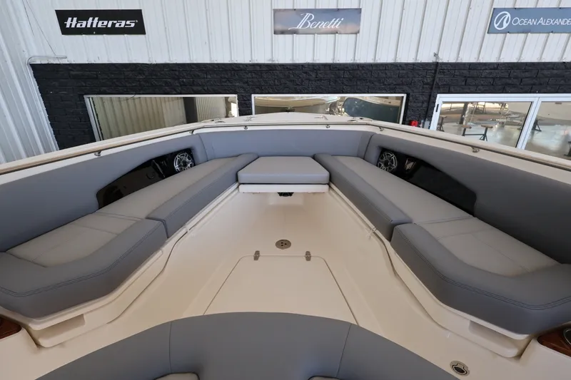 Slide: The Image of Boston Whaler 360 Outrage 2026 - 38