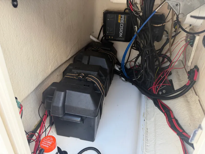 Slide: The Image of Boston Whaler 190 MONTAUAK 2015 - 12