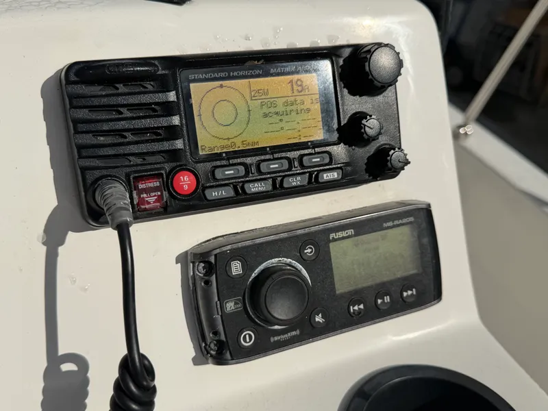 Slide: The Image of Boston Whaler 190 MONTAUAK 2015 - 27