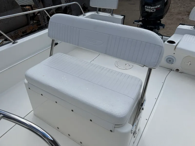 Slide: The Image of Boston Whaler 190 MONTAUAK 2015 - 28