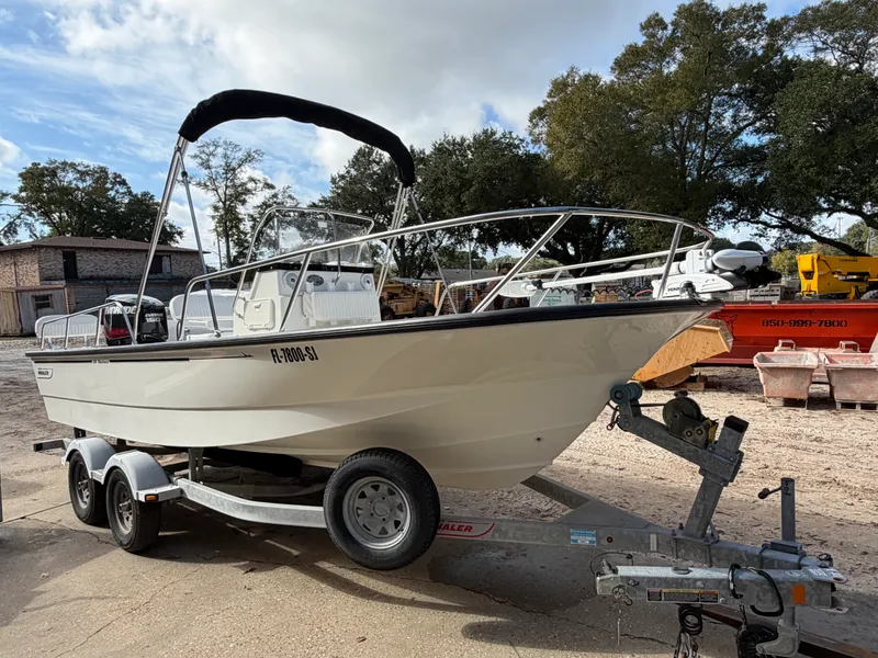 Slide: The Image of Boston Whaler 190 MONTAUAK 2015 - 3