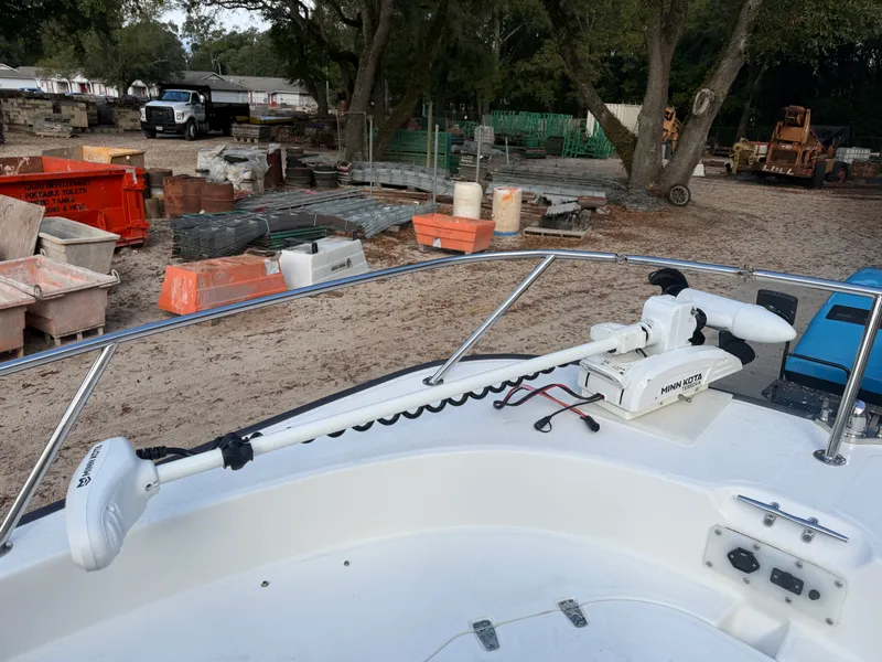 Slide: The Image of Boston Whaler 190 MONTAUAK 2015 - 7