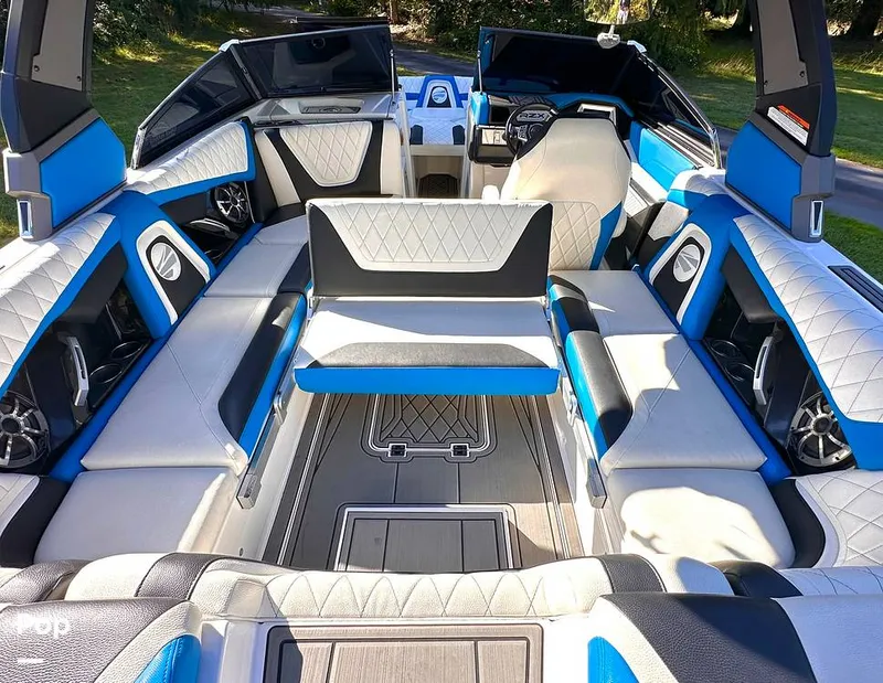 Slide: The Image of Tige RZX2 2018 - 14745954