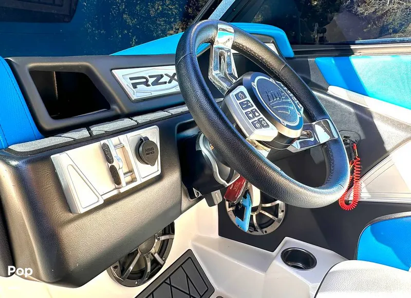 Slide: The Image of Tige RZX2 2018 - 14745917