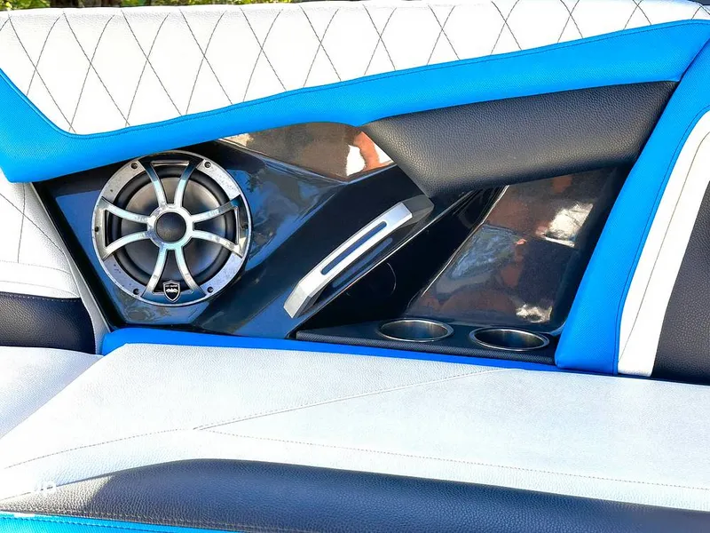 Slide: The Image of Tige RZX2 2018 - 14745907