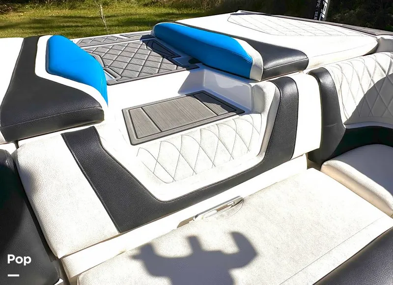 Slide: The Image of Tige RZX2 2018 - 14745908