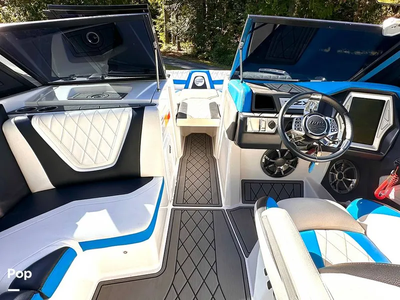 Slide: The Image of Tige RZX2 2018 - 14745921