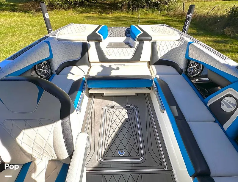 Slide: The Image of Tige RZX2 2018 - 14745926